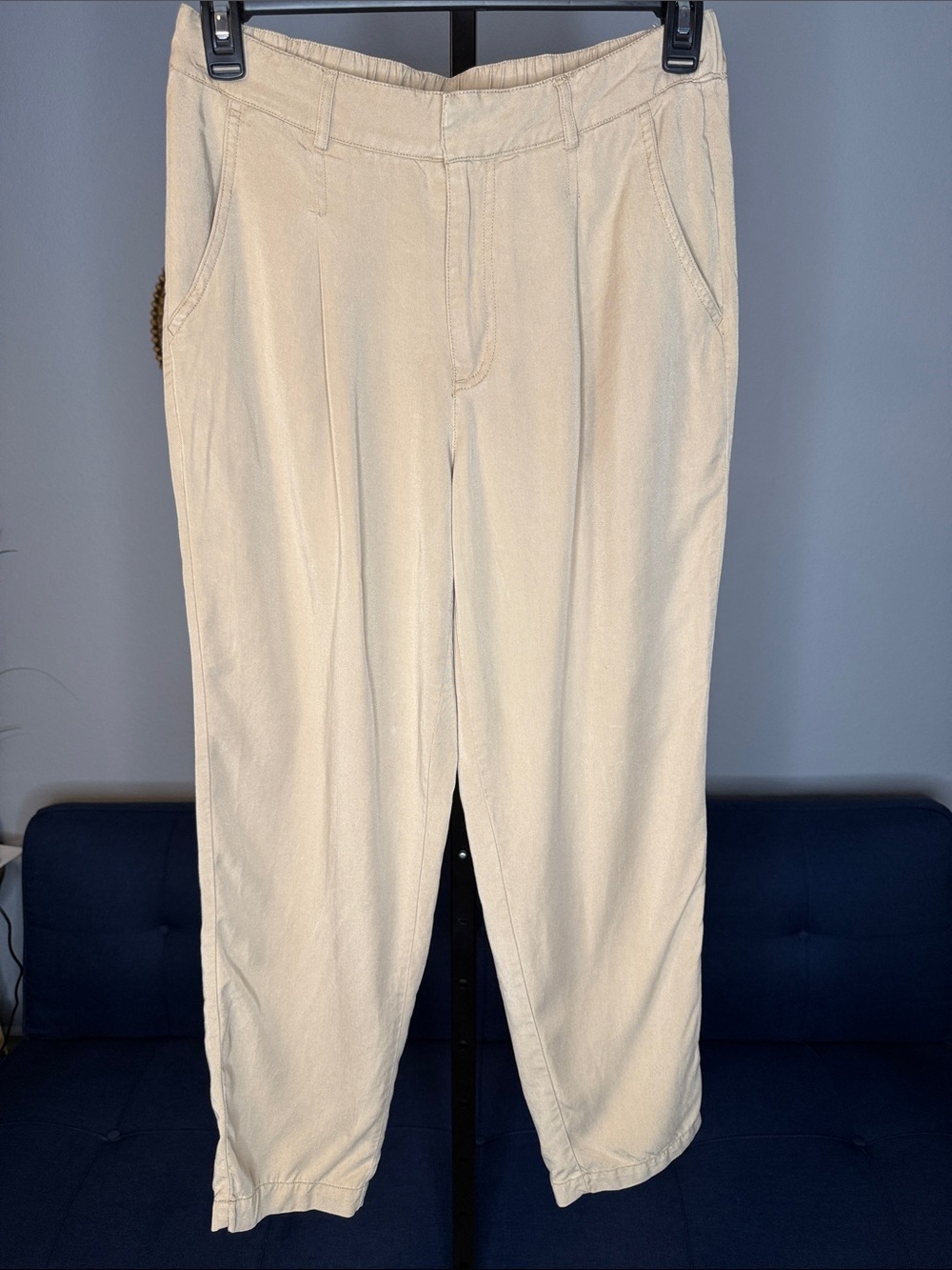 Tahari Casual Women’s Beige 100% Lyocell Trouser Pants size 8